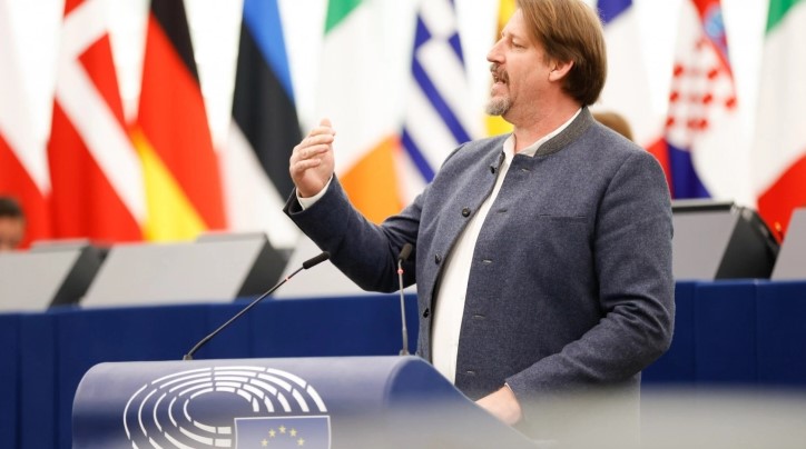 Европскиот парламент ќе гласа по извештајот на Вајц