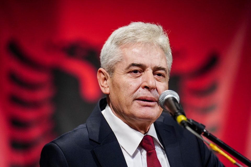 Драматична реакција од ДУИ Сарај до Али Ахмети: Ни ги скрши срцата!