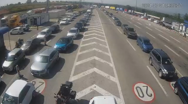 На ГП Табановце и Богородица се чека околу 30 минути