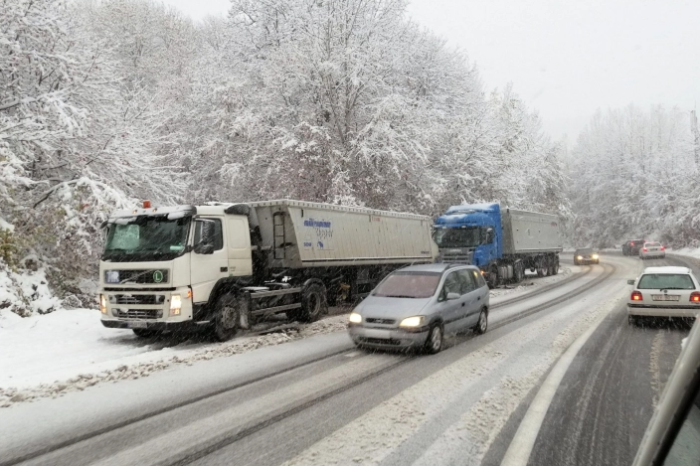 СНЕГ ВО МАКЕДОНИЈА Минусни температури насекаде